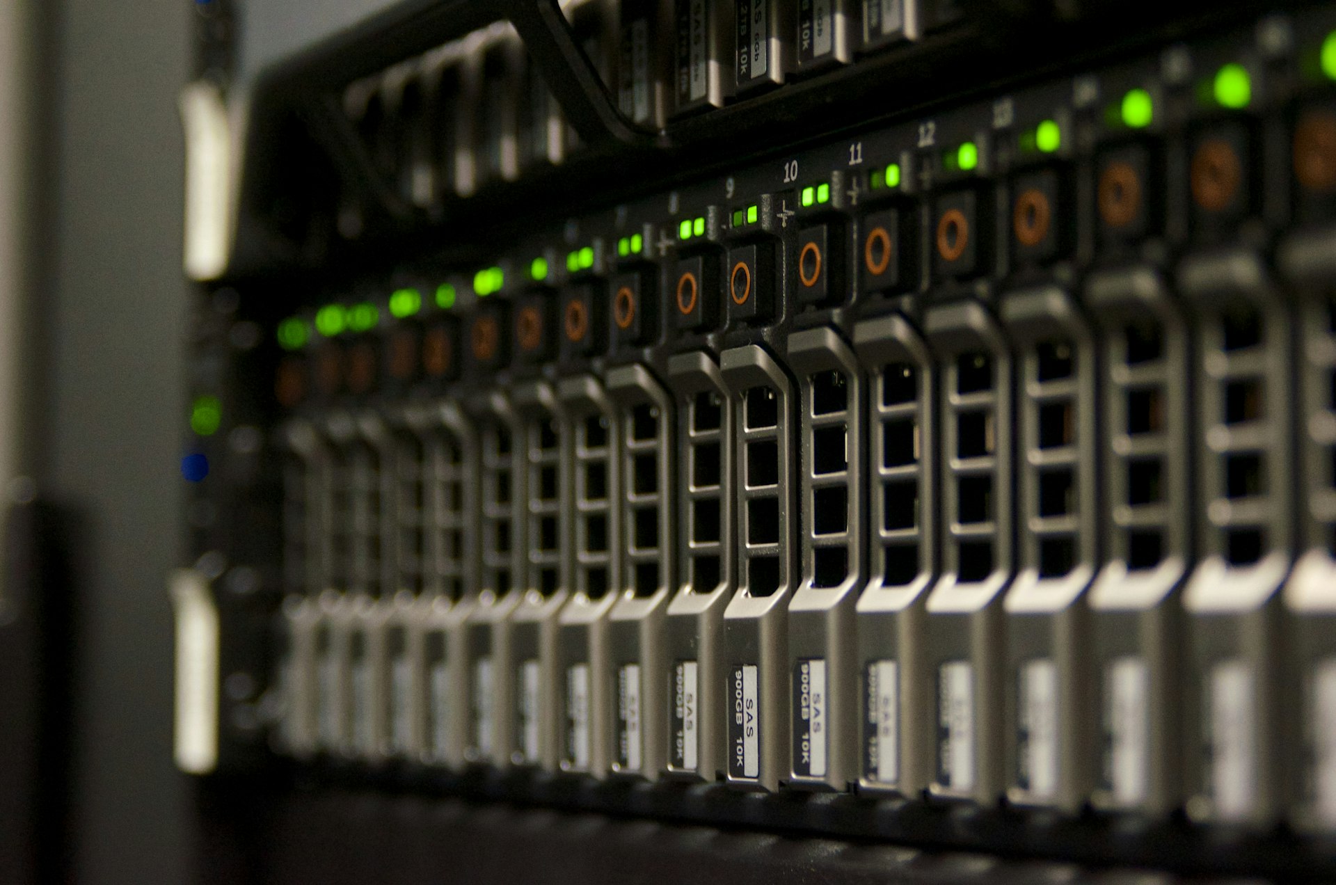 CAT Srl: Assistenza Informatica, Server, VoIP e Soluzioni SaaS
