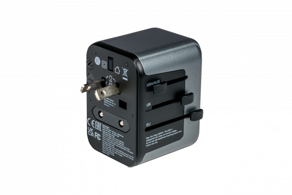 UNIVERSAL TRAVEL ADAPTER 30W PD